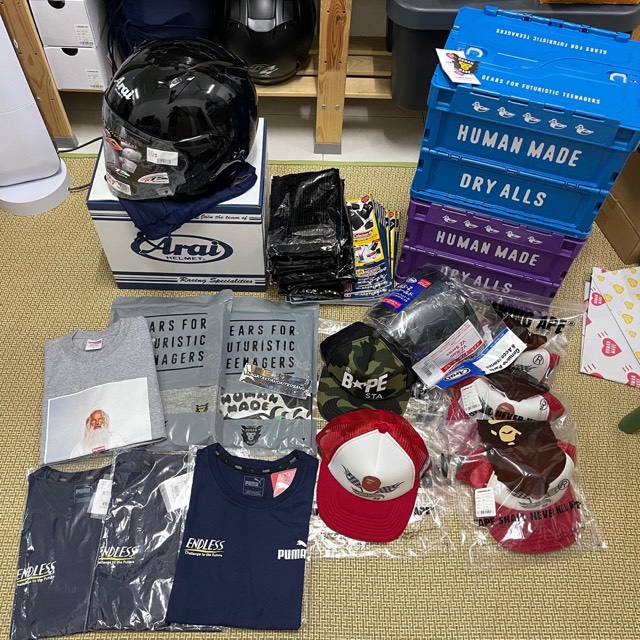 Human Made crates, topi BAPE STA, Puma x Endless.